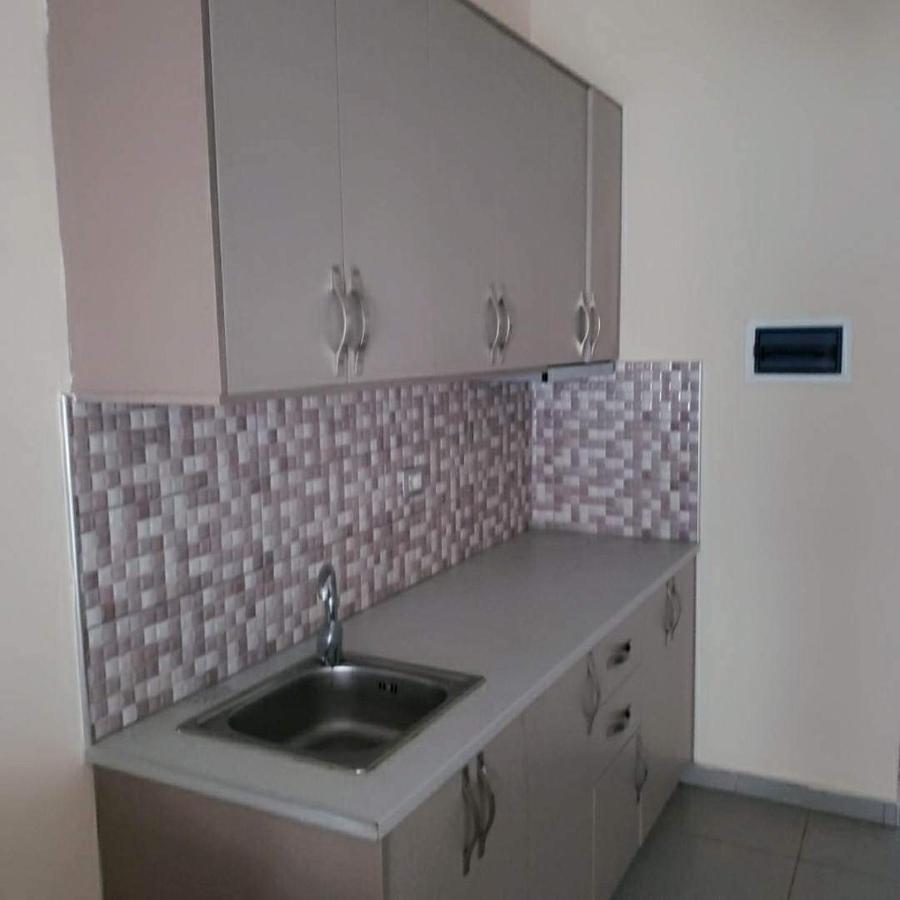 Riviera Rooms Sarandë Esterno foto