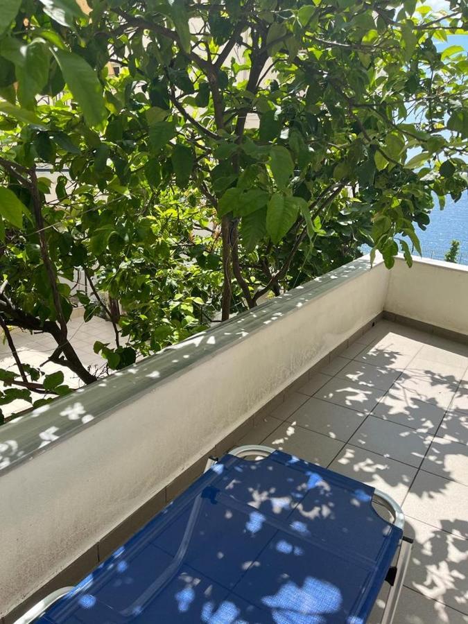 Riviera Rooms Sarandë Esterno foto